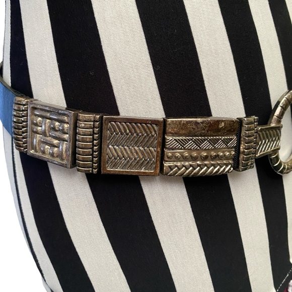 Chico’s Genuine Leather Womens Belt Black Leather Silver Colored Accents 33-40” - Picture 8 of 13